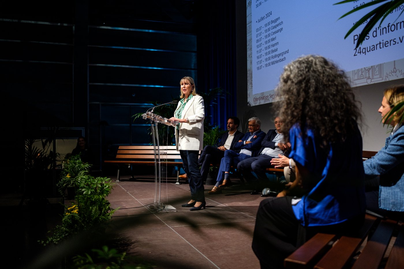 Image de la bourgmestre Lydie Polfer sur scène